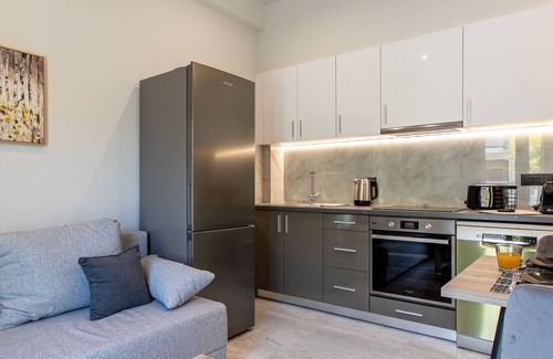 Nea Chora Apartment | Neaira city apartment near the beach