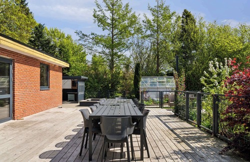 Hvalpsund Villa | Near beach and golf, with multi-purpose room.