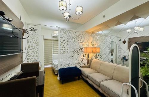 Ususan Apartment | Near Bgc 1 bedroom with balcony Neflix