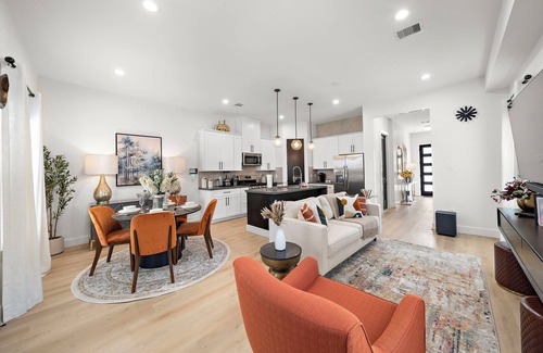 OST - South Union House | Near DT & Med Center Townhouse | WiFi Games Pets
