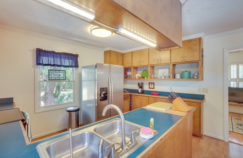 Edisto Island House | Near Edisto Beach State Park: Home w/Lanais!
