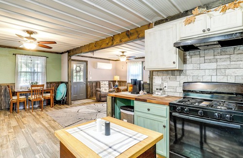 Mammoth Spring House | Near Fishing & Hiking: Ozark Getaway!