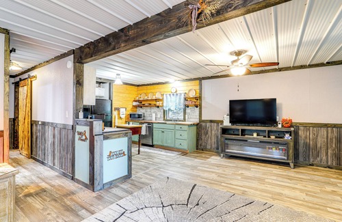 Mammoth Spring House | Near Fishing & Hiking: Ozark Getaway!