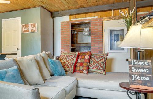 Brownsville Apartment | Near Historic Battlefield Trail Studio with Patio!