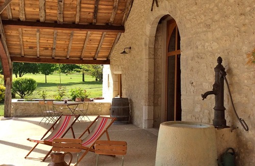 Bouniagues Cottage | Near Monbazillac charming gîte 3ha park heated swimming pool barn