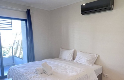 Robina House | Near New 4br Townhouse Next to Shopping Mall