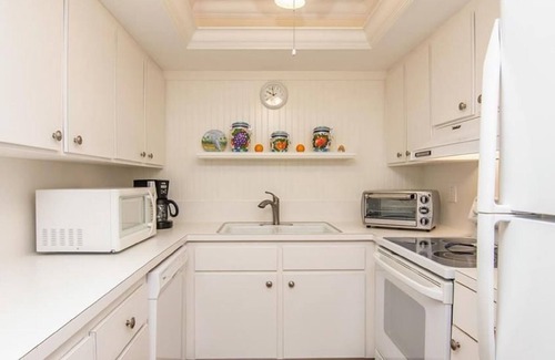 East Naples Villa | Near Paradise and Great Golf