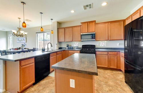 Maricopa House | Near Parks & Golf: Maricopa Home w/Covered Patio!