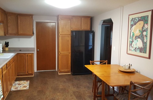 Bay City Cottage | Near Saginaw Bay and Saginaw River