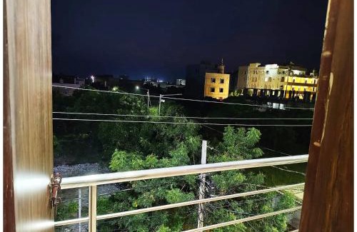 Puri Hotel | Near Sea Beach HOTEL SEA QUEEN RESORT INN ! Puri,Near Jagannath Temple- Fully Air conditioned Rooms ,Wifi and Restaurant, Parking Facilities - A Top Rated Hotel IN PURI