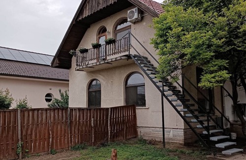 Vecses Apartment | Near to Budapest. Near to the airport. Family-sized apartment. Quiet environment