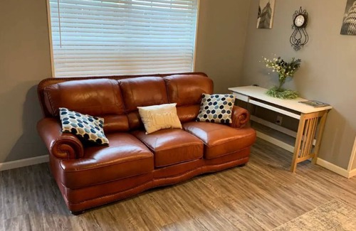 Southwood Valley House | Near TX A&M ,Hwy 6, NO CLEANING FEE, ENTIRE PLAcE