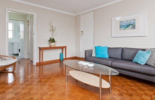 Crawley Apartment | NEDLANDS, 2 brm SCG Hospital / Hollywood Hosp 6