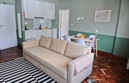 Santo Antonio Apartment | Negroni Balcony in Lisbon - by Misha s Place 1A