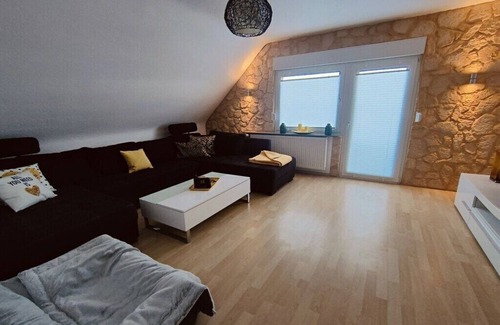 Waldeck House | Nele (Daniel family)