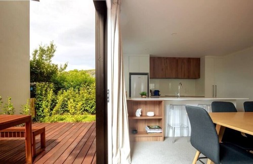 Nelson House | Nelson Central Town House