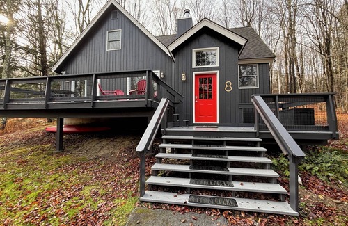 Wilmington House | Nestled in the Woods of Chimney Hill-Very Close to Wilmington VT/Mt Snow