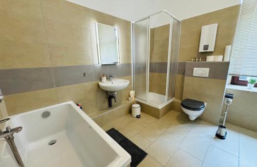 Wuppertal Apartment | Neu und modern - 2 Schlafzimmer - Arbeitsplatz - Nespresso