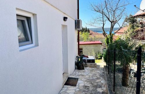 Gornji Karin Apartment | Neugebaute Wohnung Im Erdgeschoss