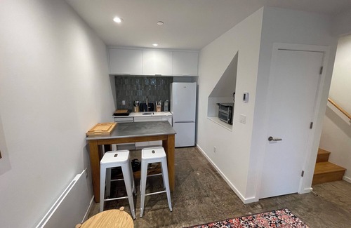 Wallingford Condo | New 1 bed, 1 bathroom condo in Eastlake, Seattle WA