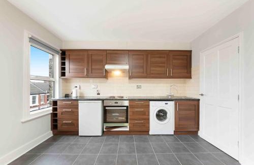 Askew Apartment | NEW 1 bed Westfield Chiswick Hammersmith APT