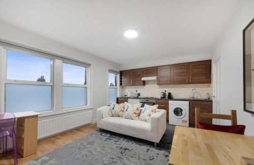 Askew Apartment | NEW 1 bed Westfield Chiswick Hammersmith APT