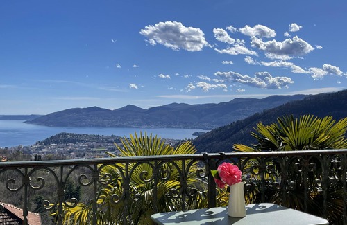 Bee Villa | NEW 2024 - Villa Francioli with fantastic lake view on Lake Maggiore