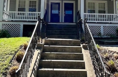 Worcester Apartment | NEW 3 Bedroom, 1 Bathroom w A/C