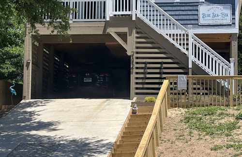 Colington Harbour House | New 3-BR house in the gated community of Colington Harbour, Kill Devil Hills, NC