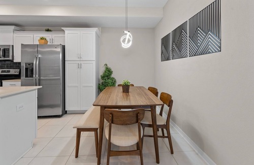 Campbell Apartment | NEW 3BD Themed Room | Near Disney | Amazing Resort