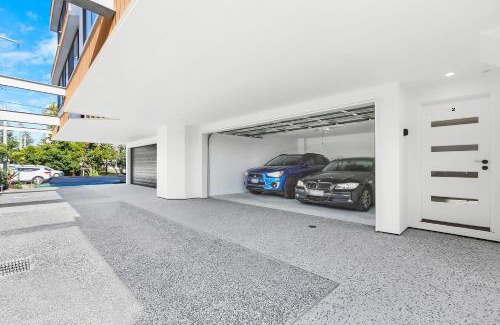 Gold Coast Villa | [NEW] 3BR Burleigh Beach Townhome with Private Rooftop!
