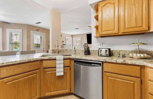 Green Valley House | ❤️New 4BR/3Ba with Pool, 9 miles to LV Strip!