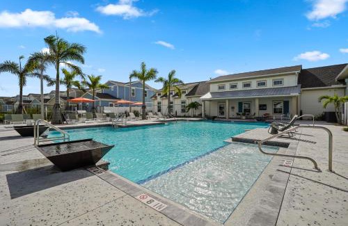 Port Saint Lucie House | New 5 Star home with Pool & HotTub-Mins to HCA-Tradition Sq