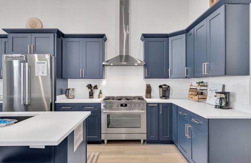 Tulane - Gravier Apartment | New 5BR w/Pool! | Minutes to French Quarter