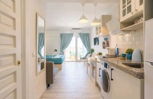 Benalmadena Costa Apartment | NEW Aparthotel BENALBEACH. FREE WIFI and SEA VIEWS.