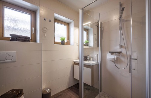Aschau Im Zillertal Apartment | New apartment for 4-9 people, close to ski areas, ideal starting point for hikes