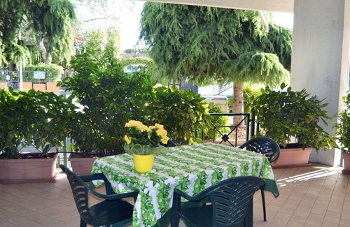 Lido delle Nazioni House | New apartment with large covered patio and parking space convenient to the sea