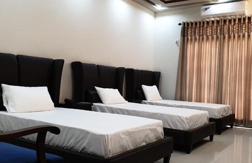 PECHS House | New Asaish Inn