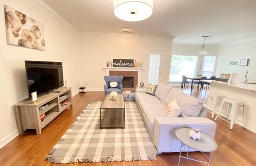 Lawrenceville House | ☀️🌈NEW! ATL Bright, Clean, Spacious and Cozy Home⚡️⚡️☀️