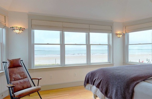 Old Orchard Beach Cottage | NEW!| Beach Haven| Beachfront| Bayley Vacation Rentals