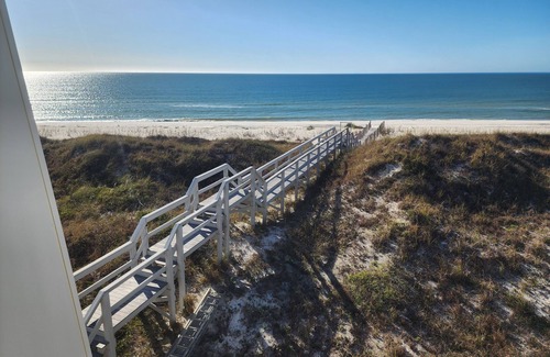 Cape San Blas House | NEW BEACHFRONT-2 masters-hot tub-game room-gated Ovation w/Amenities, dogs OK!