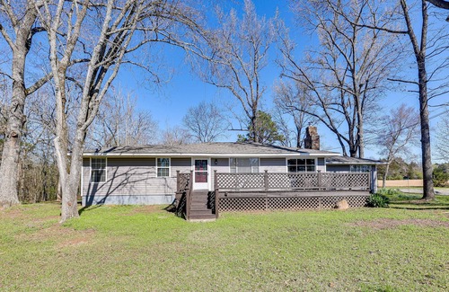 New Blaine House | New Blaine Getaway - Walk to Lake Dardanelle!