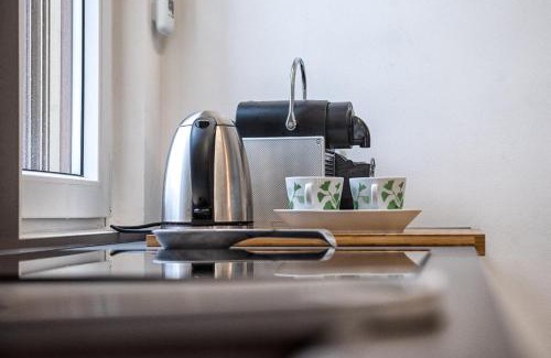 Gioia Apartment | New & Bright Balcony Flat by Central Station