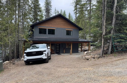 Nordman House | New build behind Elkins Resort on Priest Lake. Checks every box!