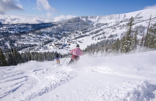 Sandpoint Cabin | NEW! Cabin 1 - 4BR Retreat w/Hot Tub & Extra Studio