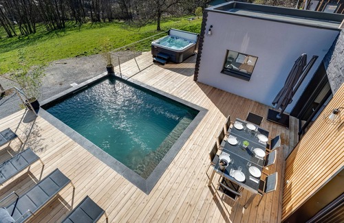 Lathuile Ski Chalet | New Chalet Bamboo