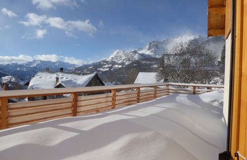 Puy-Saint-Andre Ski Chalet | New chalet near Briançon, very bright, overlooking garden