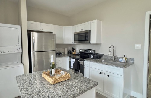 West Pittston Apartment | New ~ Charming 1-bedroom apartment with AC and WiFi in Dwtn Pittston