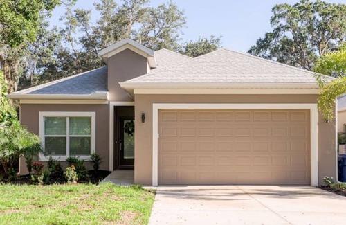 Nokomis House | New, charming 3-bedroom home with pool