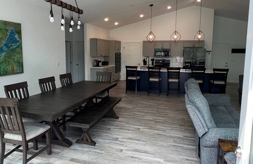 Mora Cabin | New Construction Lake House w/Private Beach on Knife Lake w/Pontoon Rental